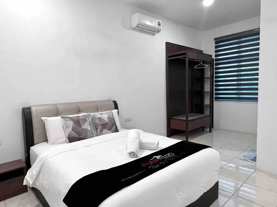 Ov 4 Bedrooms, Family 10-14 Pax Homestay Langkawi 0*,  Malajsie