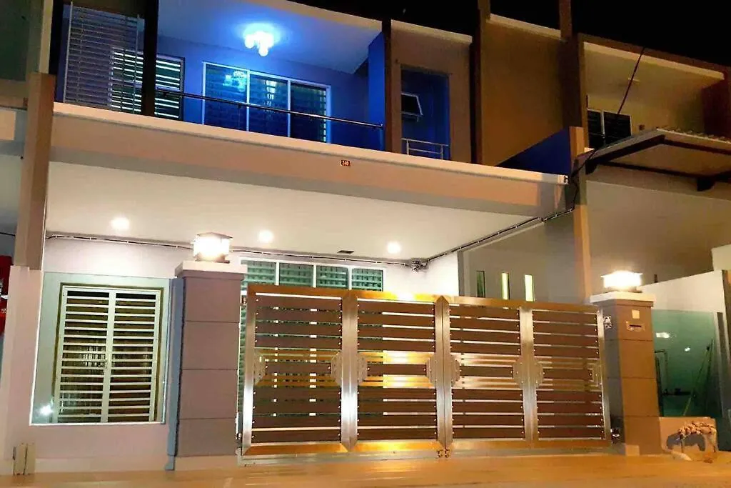 Prázdninový dům Ov 4 Bedrooms, Family 10-14 Pax Homestay Langkawi